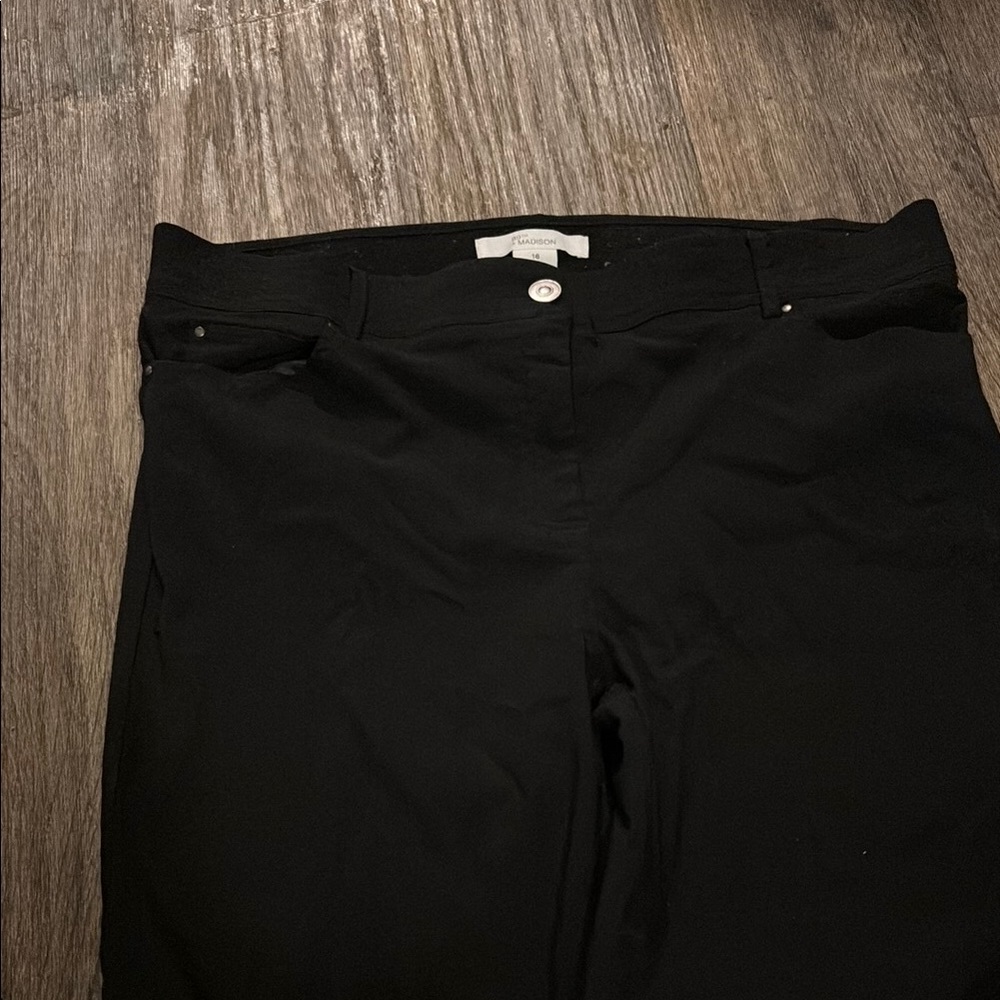 89th & Madison Black Jeans Sleek and Versatile